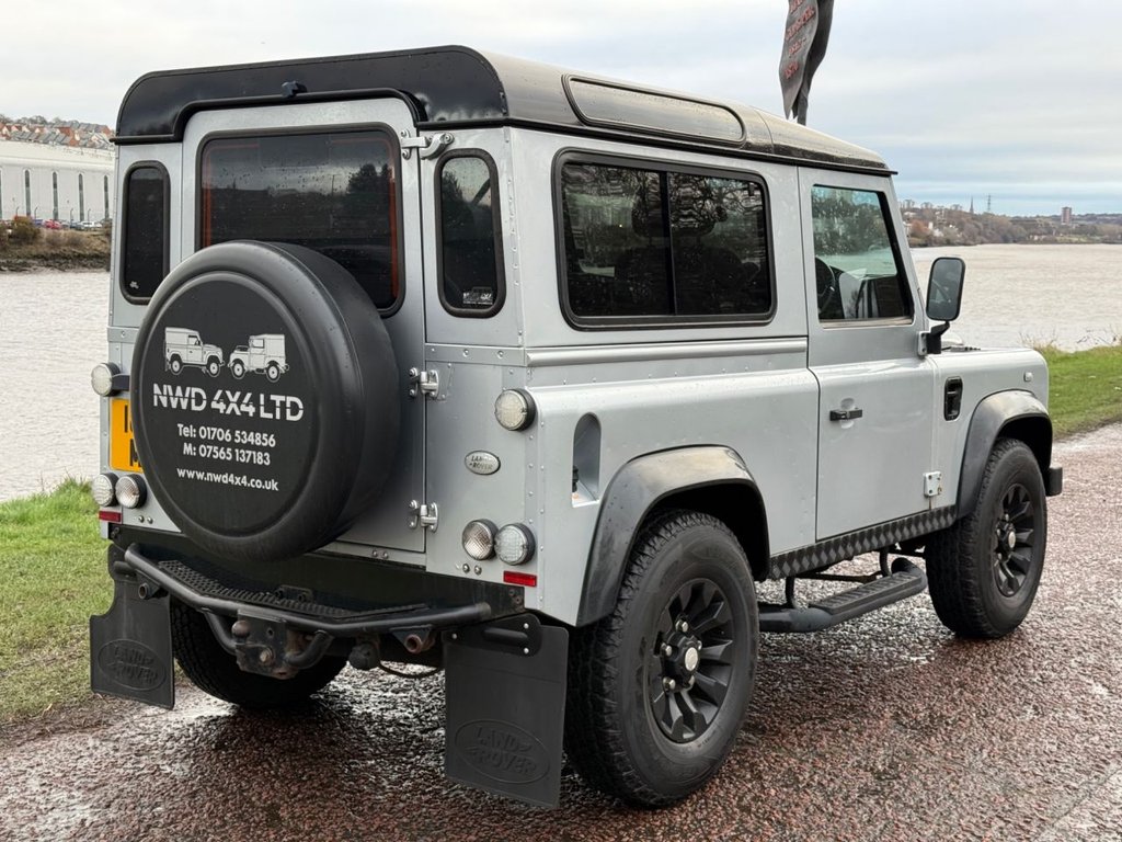 Used Land Rover Defender 2011 for sale - 77133462: Photo 4