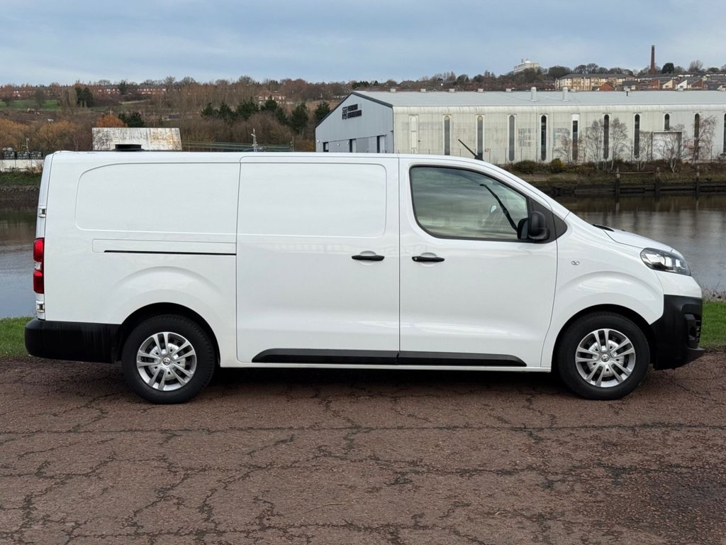 Used Vauxhall Vivaro 2021 for sale - 76909758: Photo 3