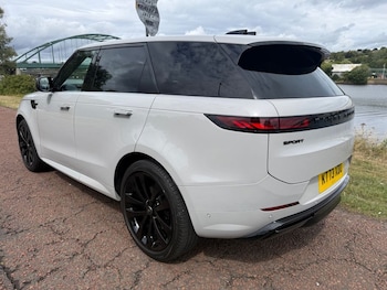 Used Land Rover Range Rover Sport 2023 for sale - 79474748: Photo