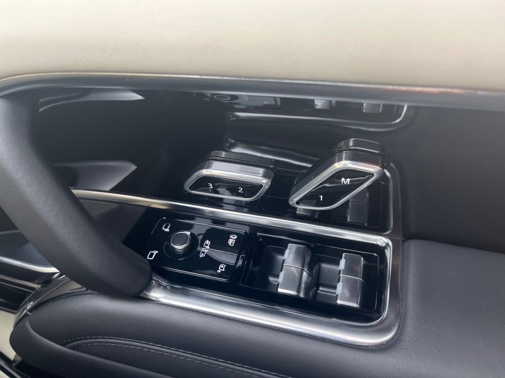 Used Land Rover Range Rover 2023 for sale - 77250116: Photo 24