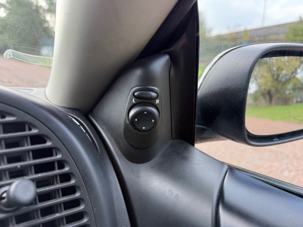 Used Saab 9-3 2006 for sale - 76092561: Photo 24