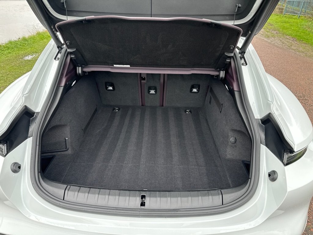 Used Porsche Taycan 2023 for sale - 78134183: Photo 7