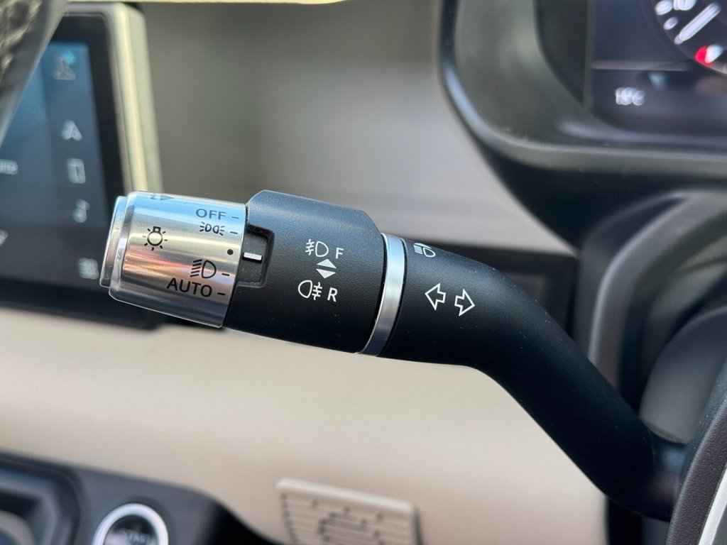 Used Land Rover Defender 2021 for sale - 76717216: Photo 24