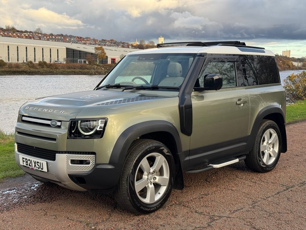 Used Land Rover Defender 2021 for sale - 76717216: Photo 32