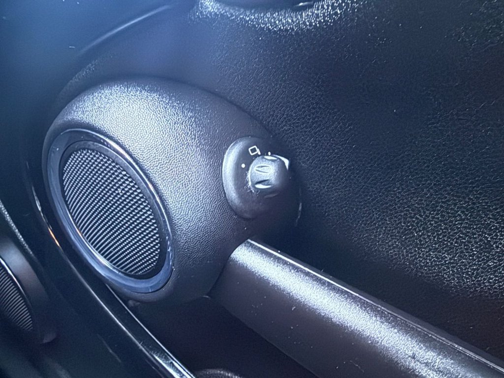 Used MINI Roadster 2012 for sale - 77212139: Photo 21