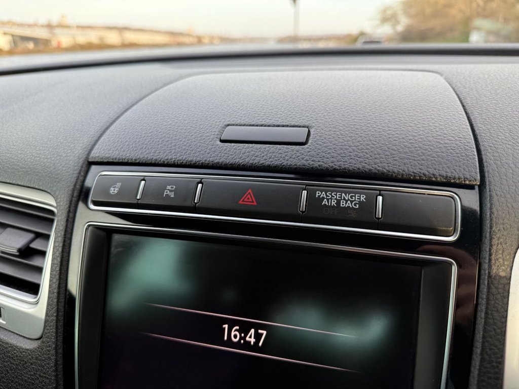 Used Volkswagen Touareg 2017 for sale - 77952721: Photo 16