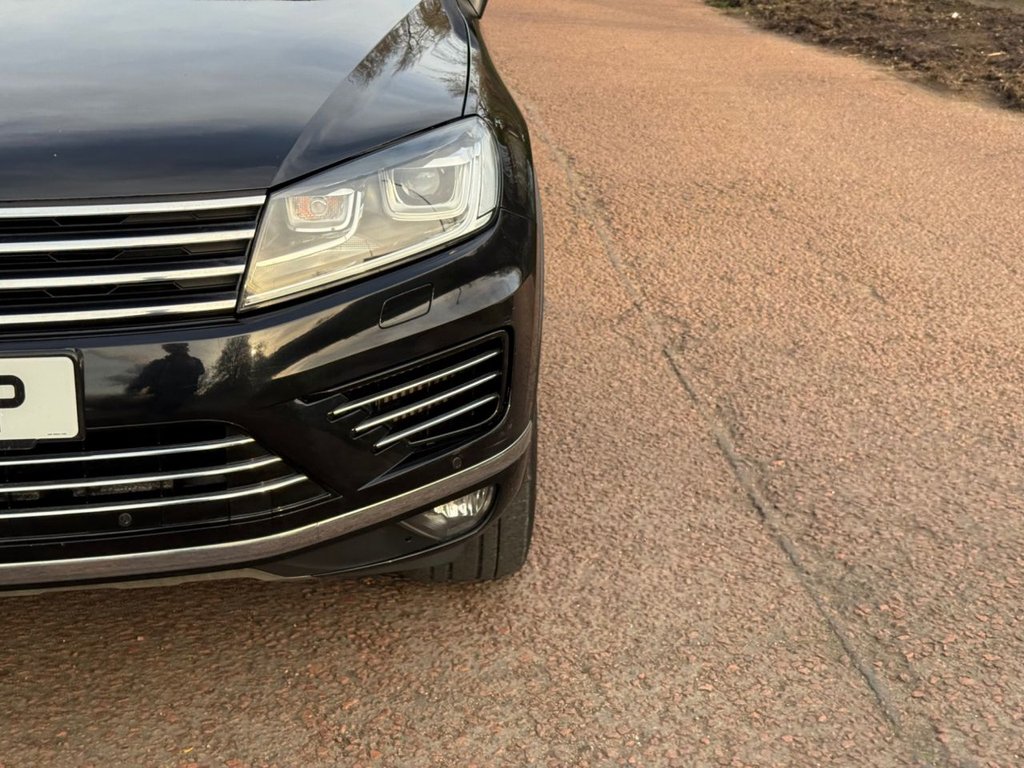 Used Volkswagen Touareg 2017 for sale - 77952721: Photo 32