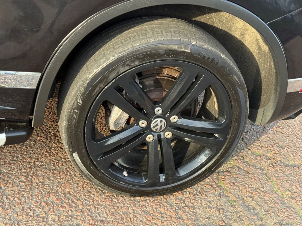 Used Volkswagen Touareg 2017 for sale - 77952721: Photo 37