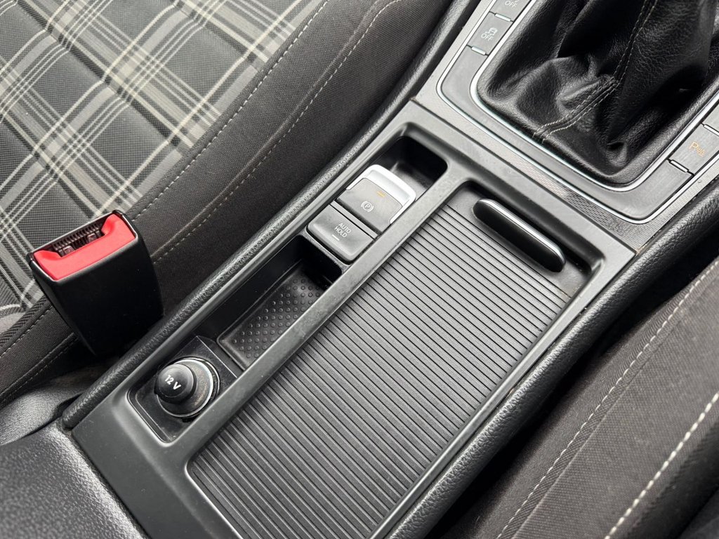 Used Volkswagen Golf 2016 for sale - 77806376: Photo 22