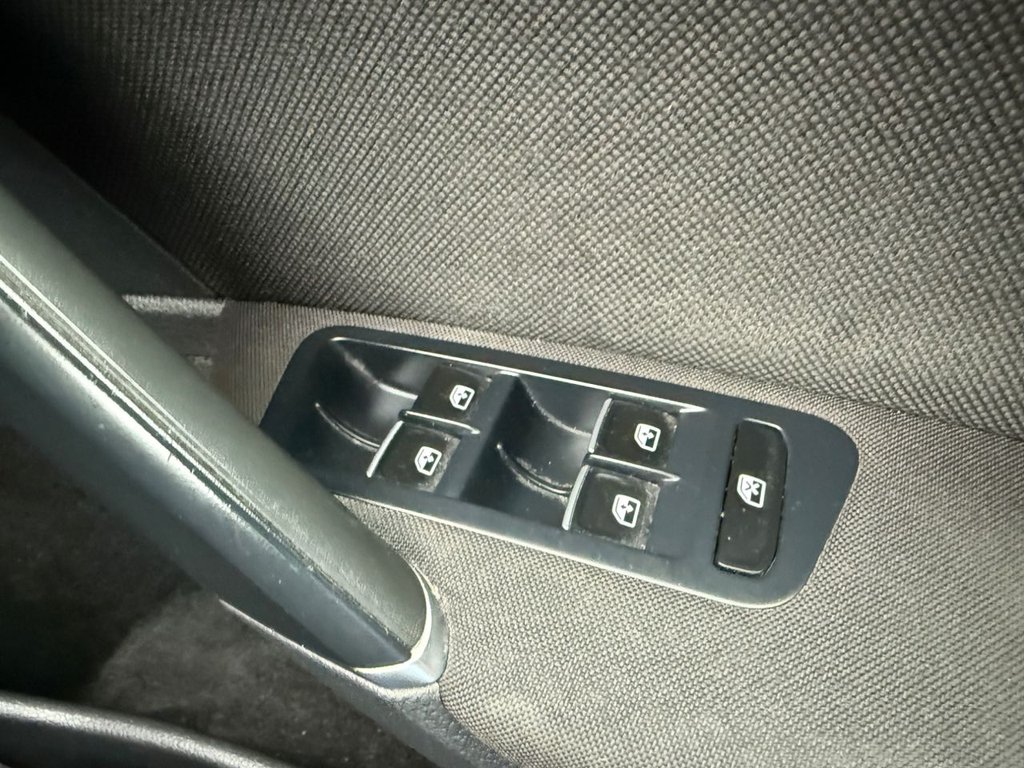 Used Volkswagen Golf 2016 for sale - 77806376: Photo 28