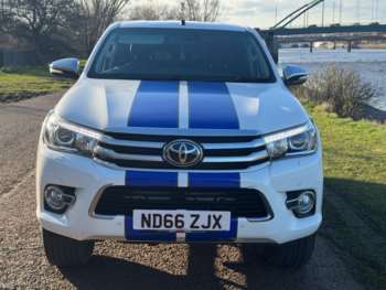 Used Toyota Hilux 2017 for sale - 74144729: Photo