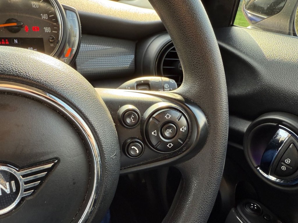 Used MINI Hatch 2019 for sale - 76092479: Photo 21
