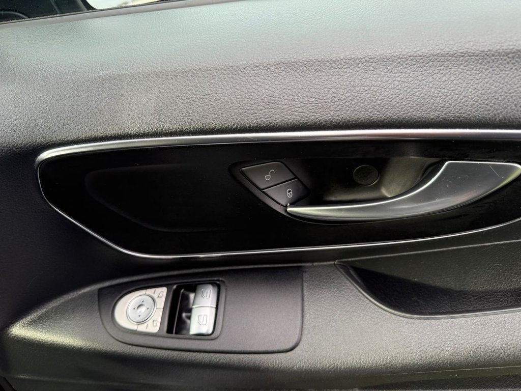 Used Mercedes-Benz Vito 2016 for sale - 76547070: Photo 17