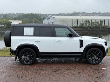 Used Land Rover Defender 2021 for sale - 75777851: Photo