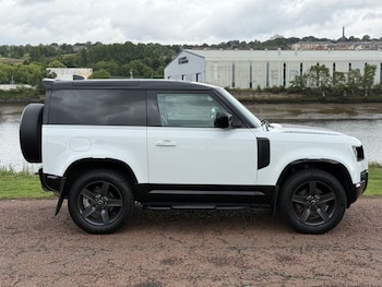 Used Land Rover Defender 2022 for sale - 75370586: Photo