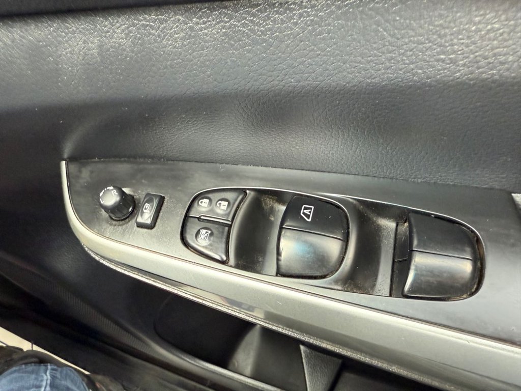 Used Nissan Navara 2016 for sale - 77952242: Photo 26