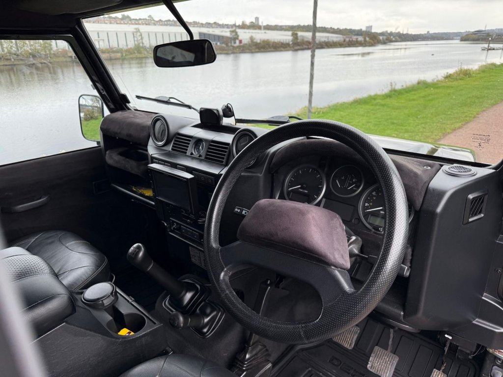 Used Land Rover Defender 2014 for sale - 76280103: Photo 11