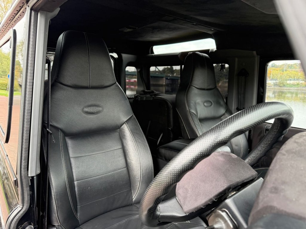 Used Land Rover Defender 2014 for sale - 76280103: Photo 13