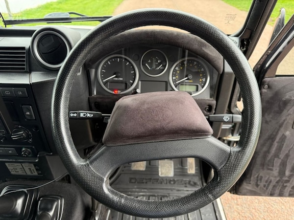 Used Land Rover Defender 2014 for sale - 76280103: Photo 14