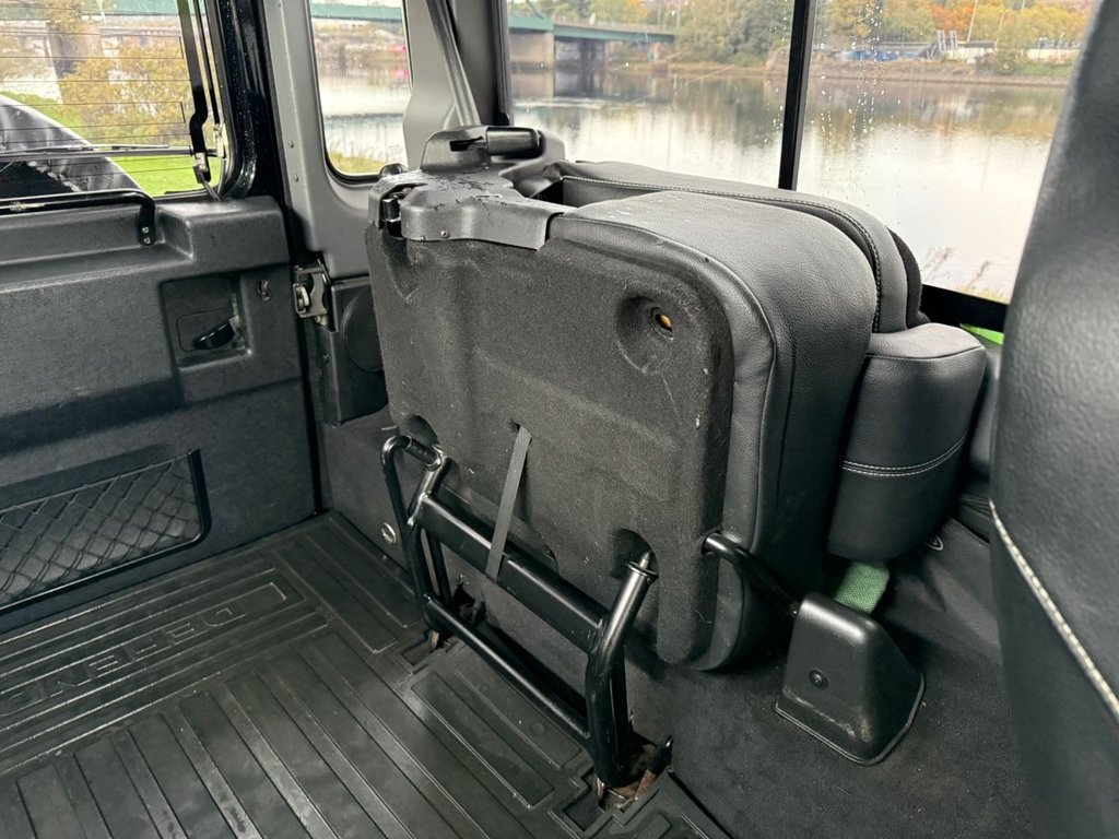 Used Land Rover Defender 2014 for sale - 76280103: Photo 15