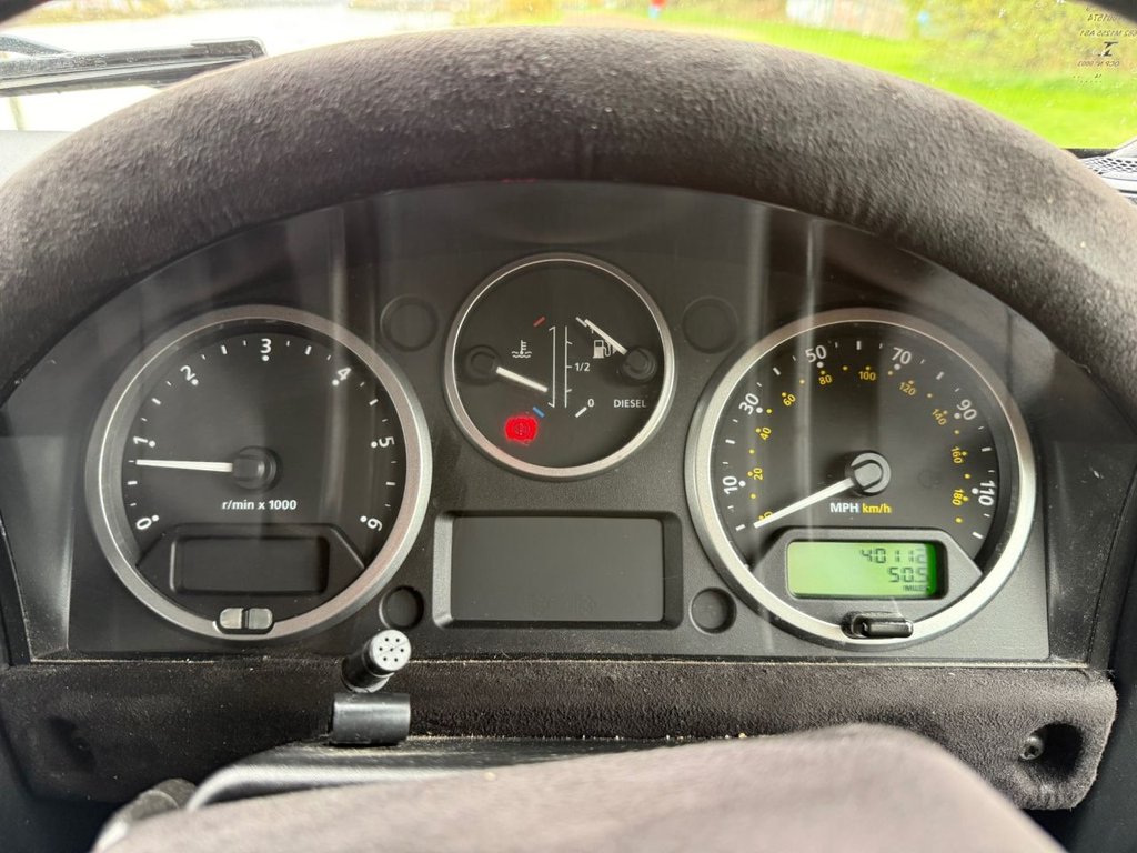 Used Land Rover Defender 2014 for sale - 76280103: Photo 17