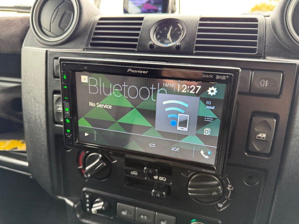 Used Land Rover Defender 2014 for sale - 76280103: Photo 18