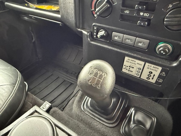 Used Land Rover Defender 2014 for sale - 76280103: Photo 21