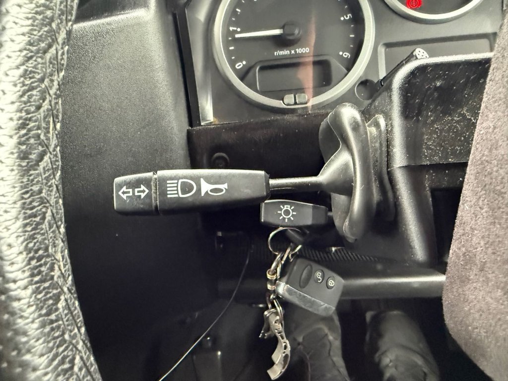 Used Land Rover Defender 2014 for sale - 76280103: Photo 24