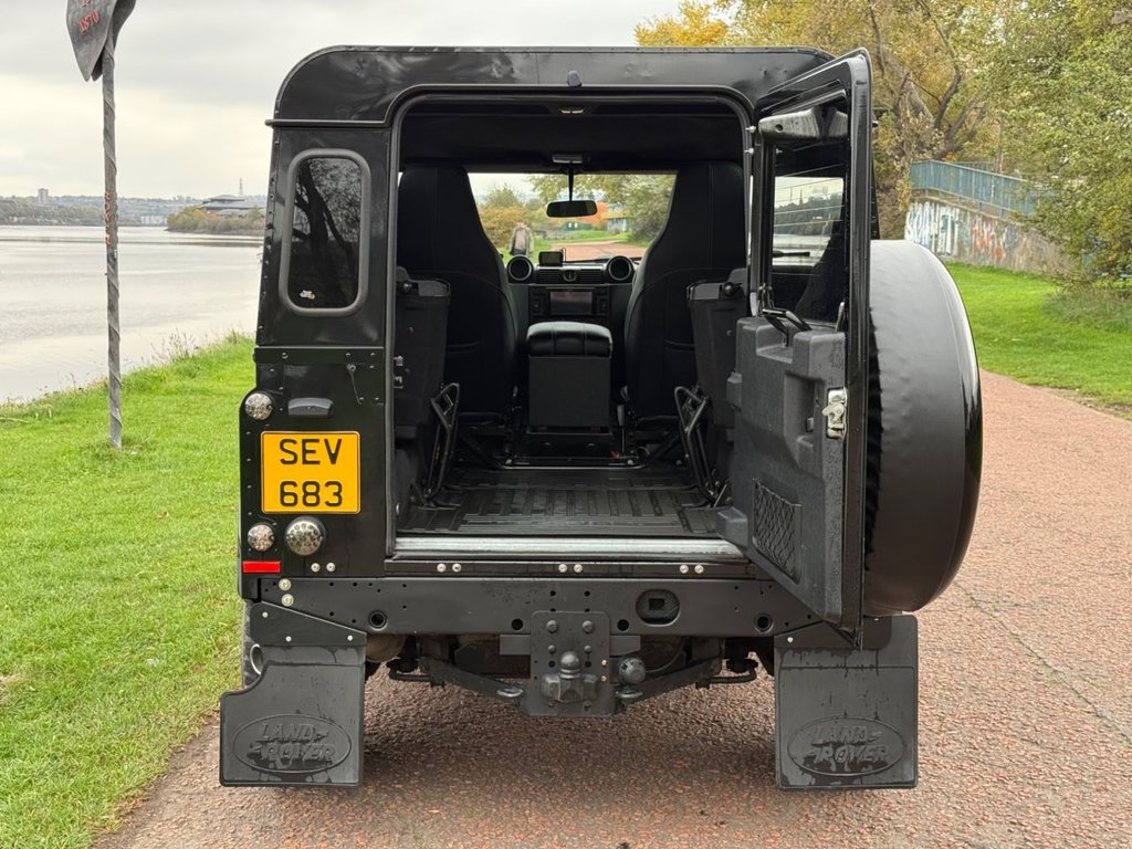 Used Land Rover Defender 2014 for sale - 76280103: Photo 6