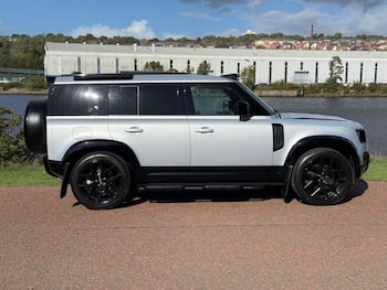 Used Land Rover Defender 110 2024 for sale - 79791601: Photo