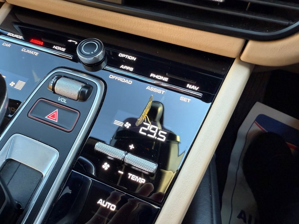 Used Porsche Cayenne 2019 for sale - 76900902: Photo 20