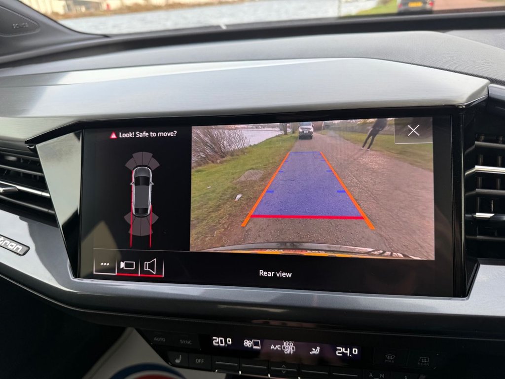 Used Audi Q4 e-tron 2023 for sale - 77952531: Photo 17