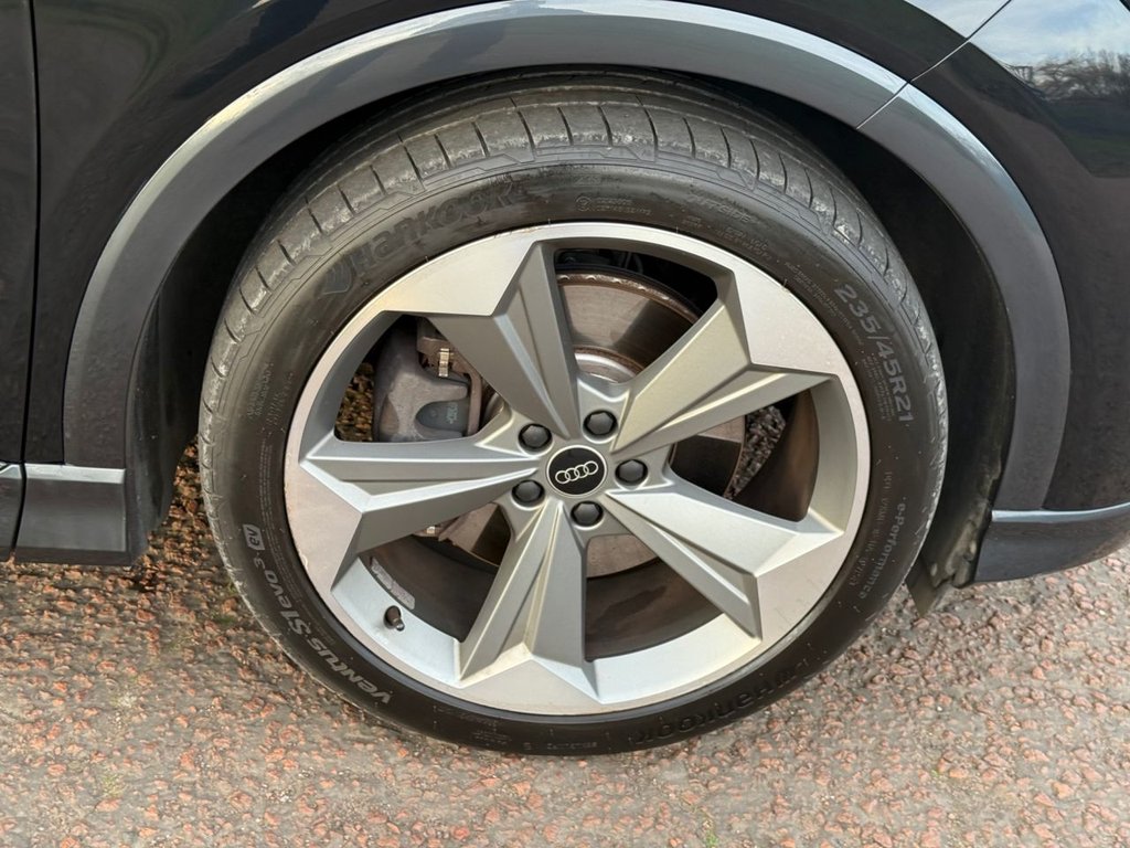 Used Audi Q4 e-tron 2023 for sale - 77952531: Photo 8