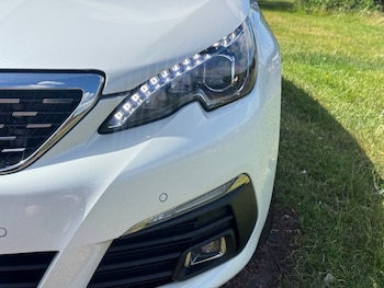 Used Peugeot 308 2017 for sale - 79089692: Photo
