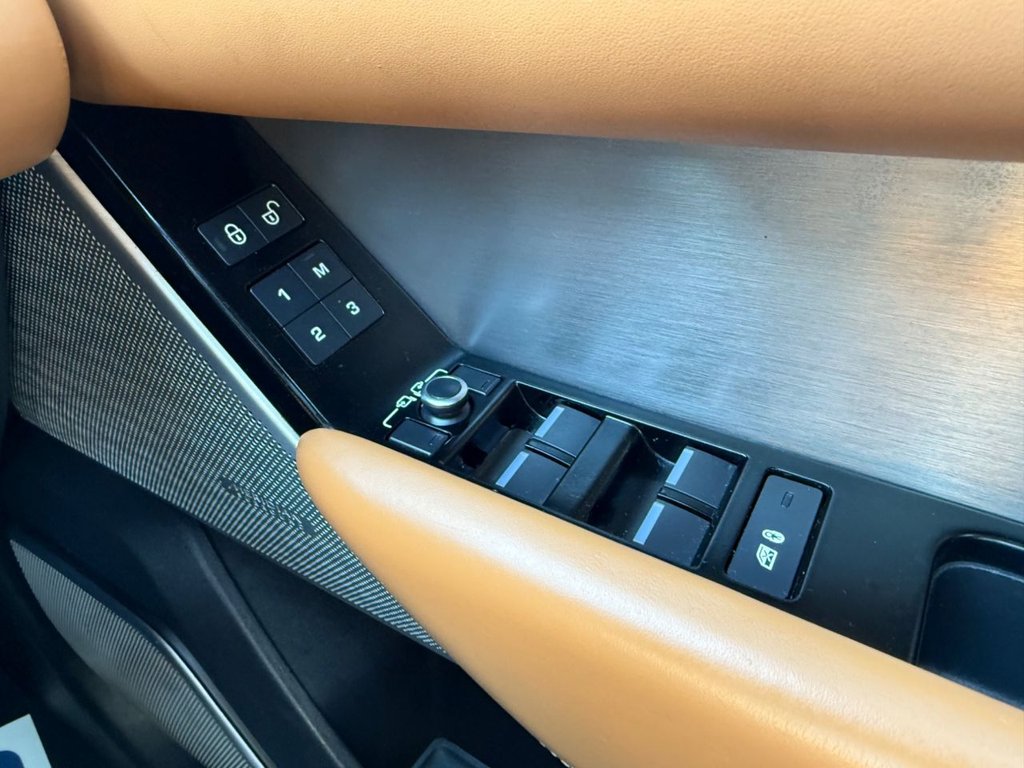 Used Land Rover Range Rover Velar 2017 for sale - 77990833: Photo 24