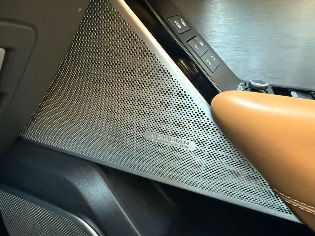 Used Land Rover Range Rover Velar 2017 for sale - 77990833: Photo 25