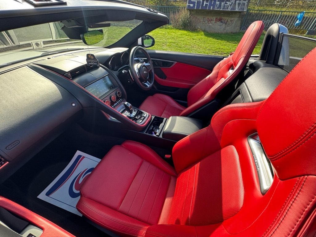 Used Jaguar F-Type 2018 for sale - 76028959: Photo 10