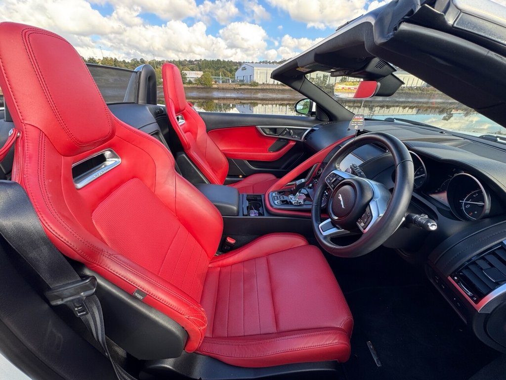 Used Jaguar F-Type 2018 for sale - 76028959: Photo 11