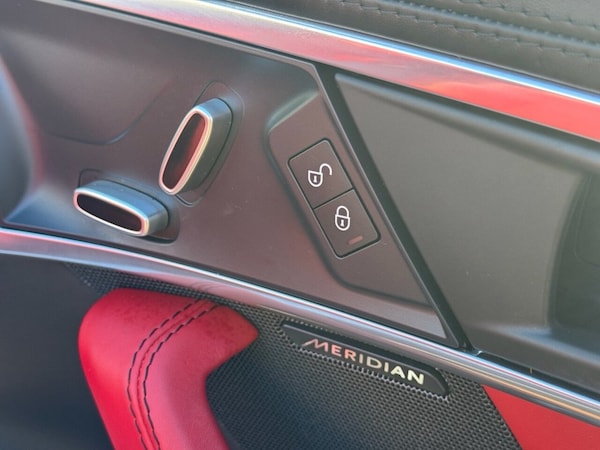 Used Jaguar F-Type 2018 for sale - 76028959: Photo 13
