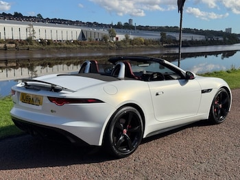 Used Jaguar F-Type 2018 for sale - 76028959: Photo 4