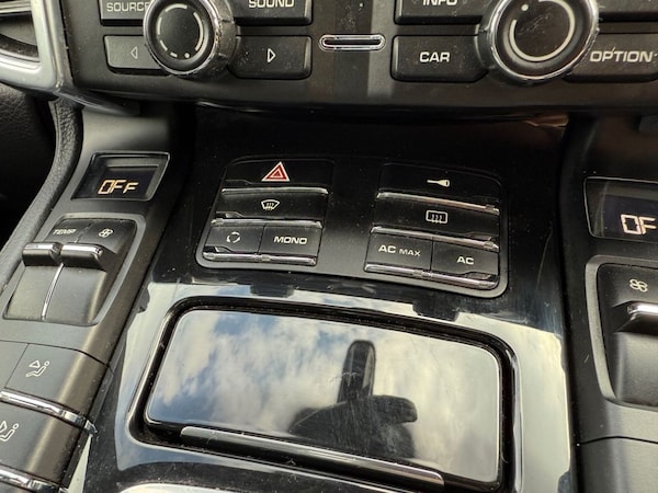 Used Porsche Cayenne 2010 for sale - 75665753: Photo 19