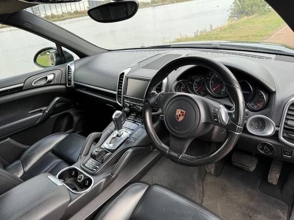 Used Porsche Cayenne 2010 for sale - 75665753: Photo 9