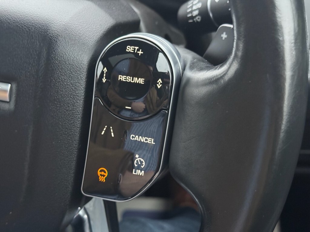 Used Land Rover Discovery 2018 for sale - 77421717: Photo 11