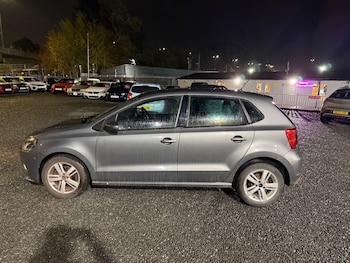 Used Volkswagen Polo 2017 for sale - 76535884: Photo