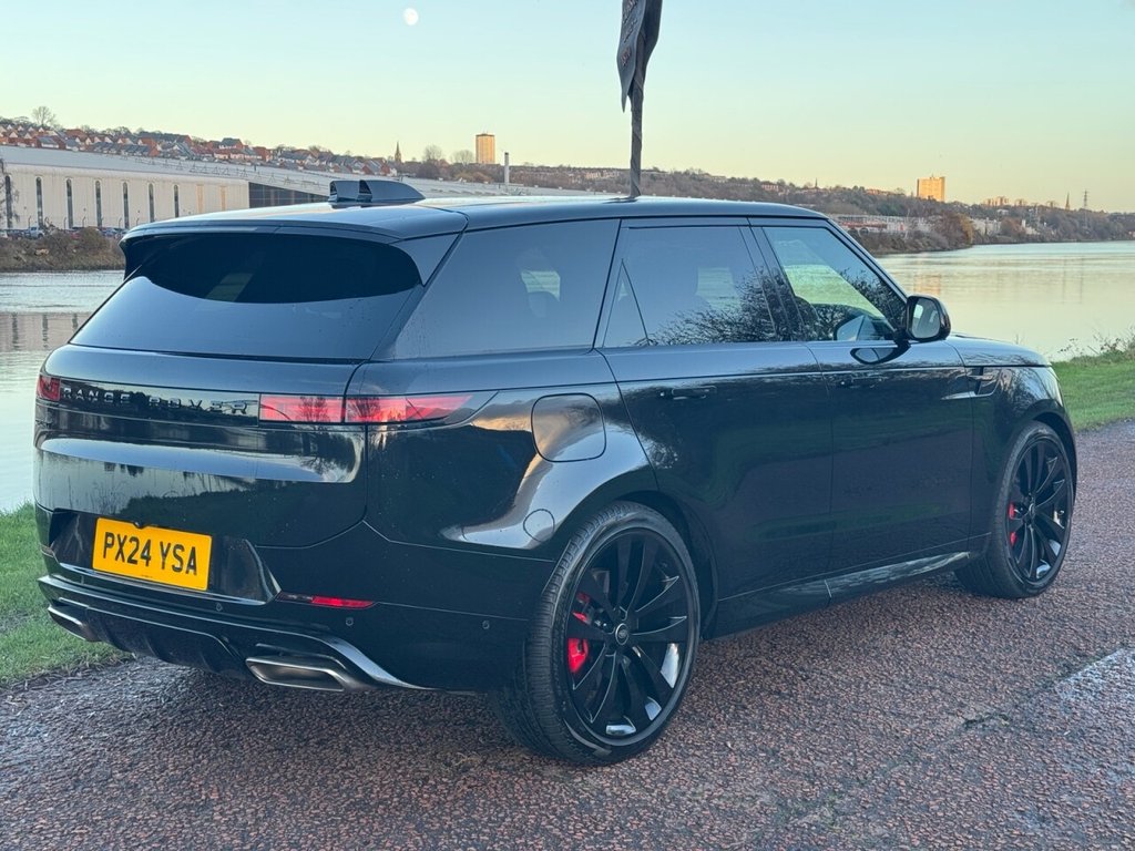 Used Land Rover Range Rover Sport 2024 for sale - 76783802: Photo 4