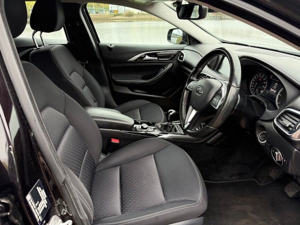 Used Infiniti Q30 2016 for sale - 76291614: Photo 10