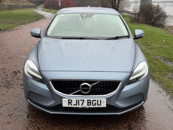 Used Volvo V40 2017 for sale - 78314944: Photo