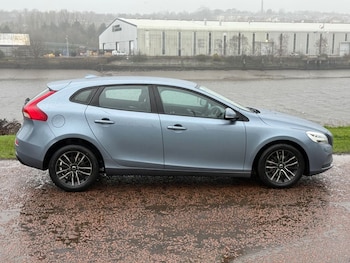 Used Volvo V40 2017 for sale - 78314944: Photo