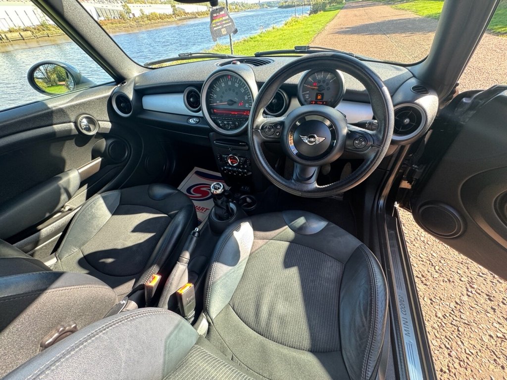 Used MINI Convertible 2014 for sale - 76029527: Photo 13