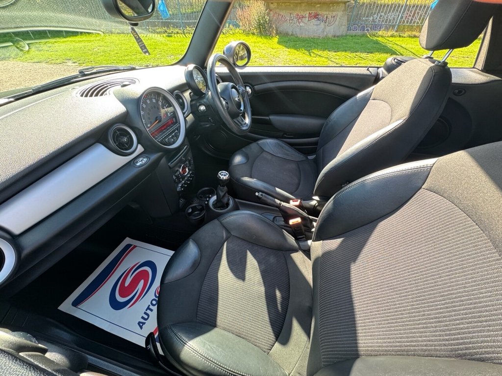 Used MINI Convertible 2014 for sale - 76029527: Photo 9